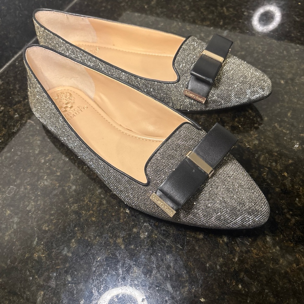 VINCE CAMUTO Rowley Silver Metallic Leopard Print Leather Slip On Ballet Flats